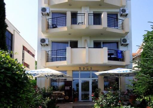 Хотел Бриз Сарафово