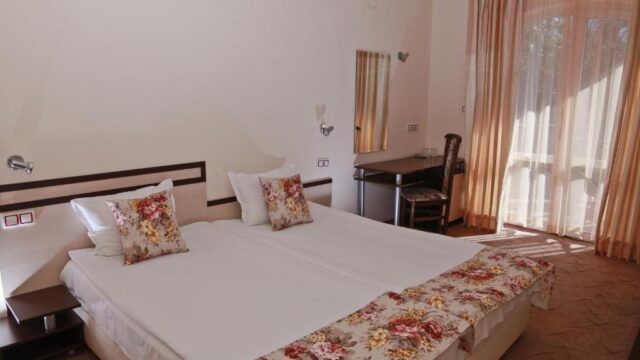 Хотел Палма Сарафово