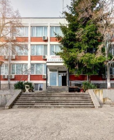 Хотел Върли Бряг