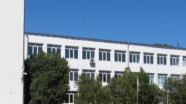 Професионална гимназия по морско корабоплаване и риболов "Свети Никола"